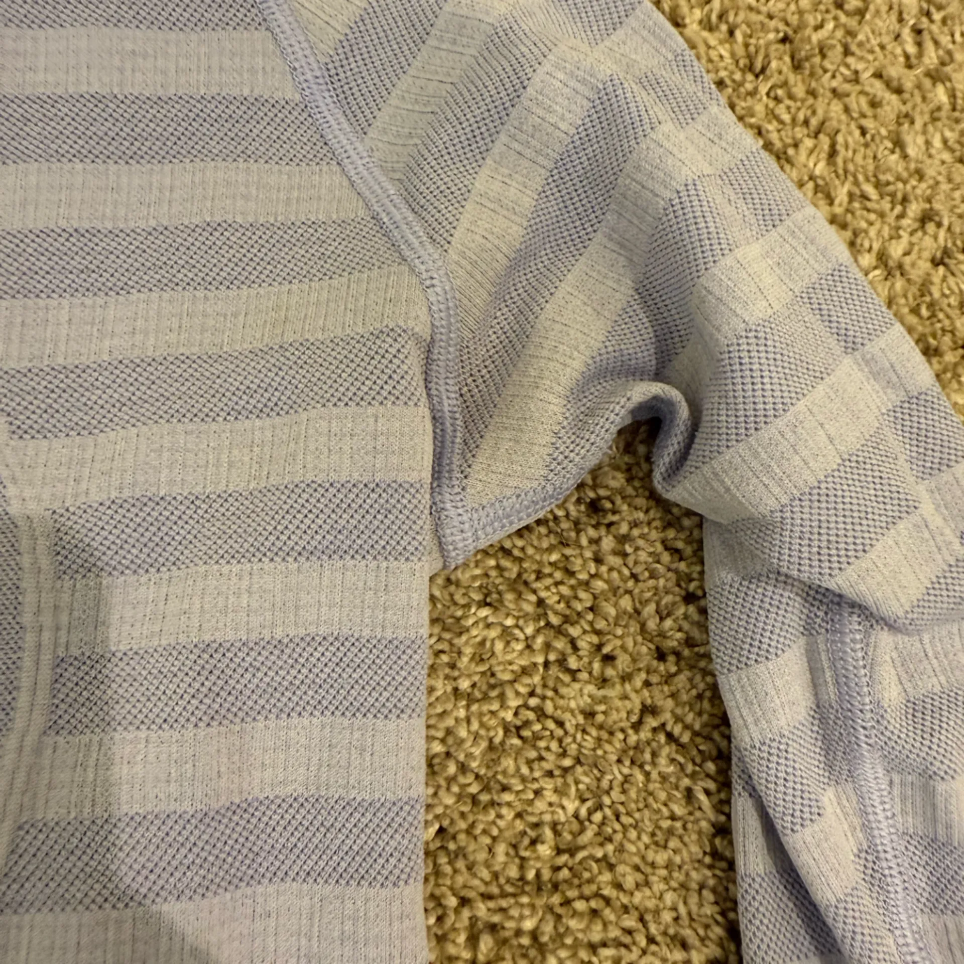 Light purple Lululemon long sleeve - Image 6