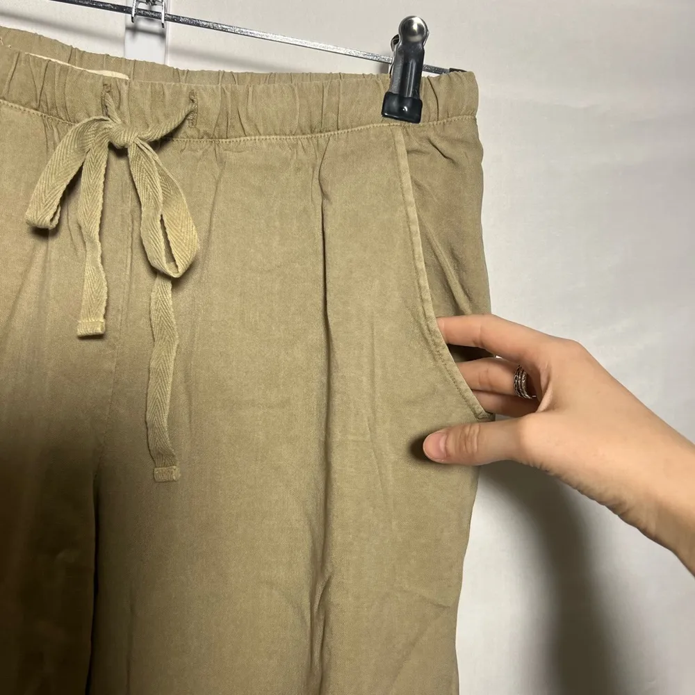 Cloth & Stone Light Weight Women’s Joggers - Image 4