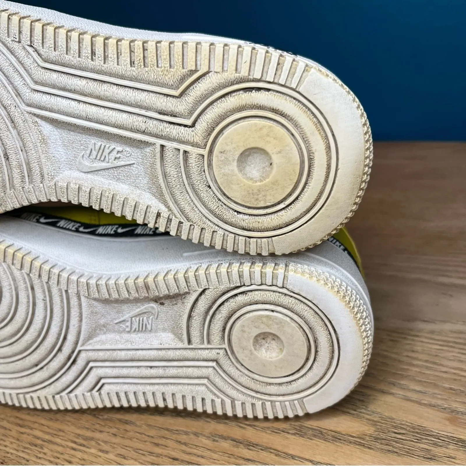 Nike Air Force 1 AF1 Low Women's 8.5 Platform Sneakers Overbranding Citron - Image 13