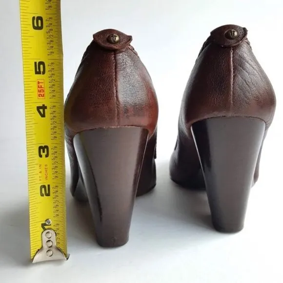 FRYE Brown Leather HANNAH PUMP‎ Wedge Buckle - Image 7