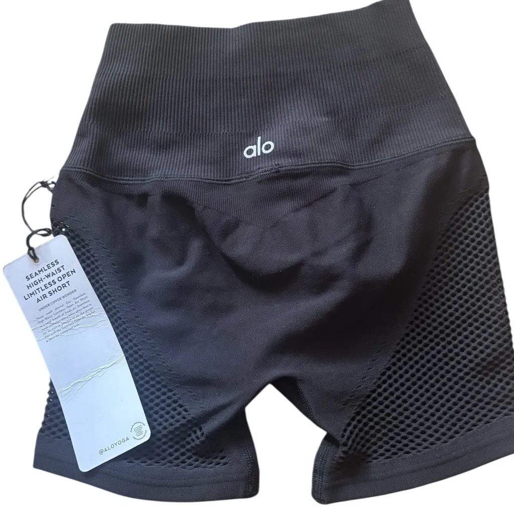 NWT ALO YOGA  Seamless High-Waist Limitless Open Air Short Black size XXS Mesh - Image 2