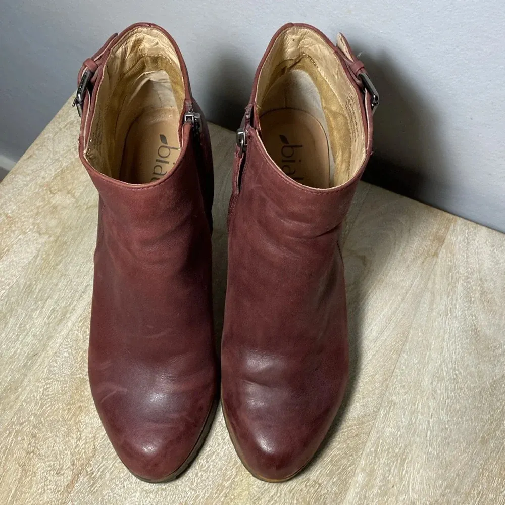 Biala Anthropologie Wedge Bootie Burgundy Side Zip Women's Size 38 Purple - Image 6