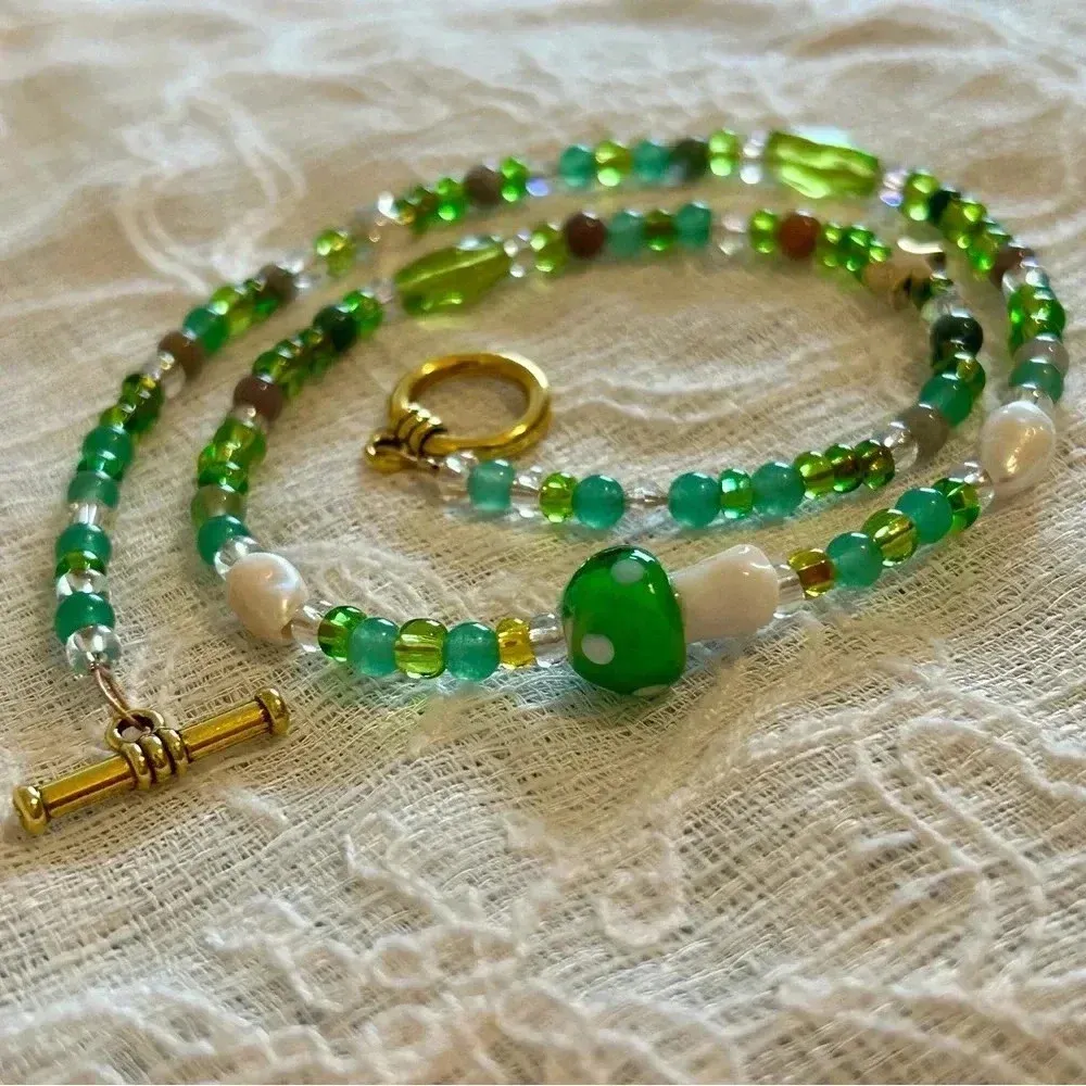 🍄 Handmade green mushroom seed bead choker necklace w/ pearls +green aventurine - Image 3