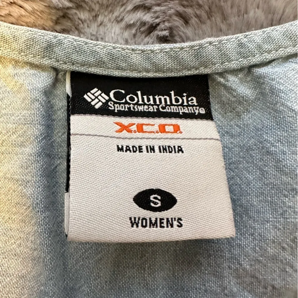 Columbia XCO Women's Blue Chambray Sleeveless Boho Tank Top Embroidered Size S - Image 7