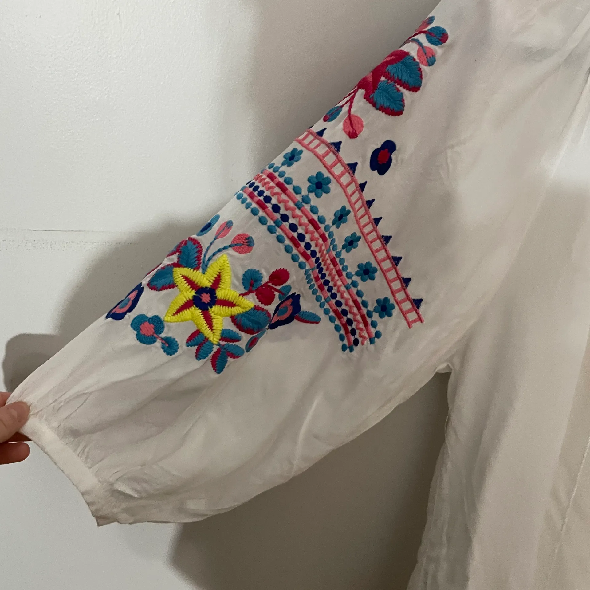 Solitaire embroidered boho blouse Size Medium - Image 3