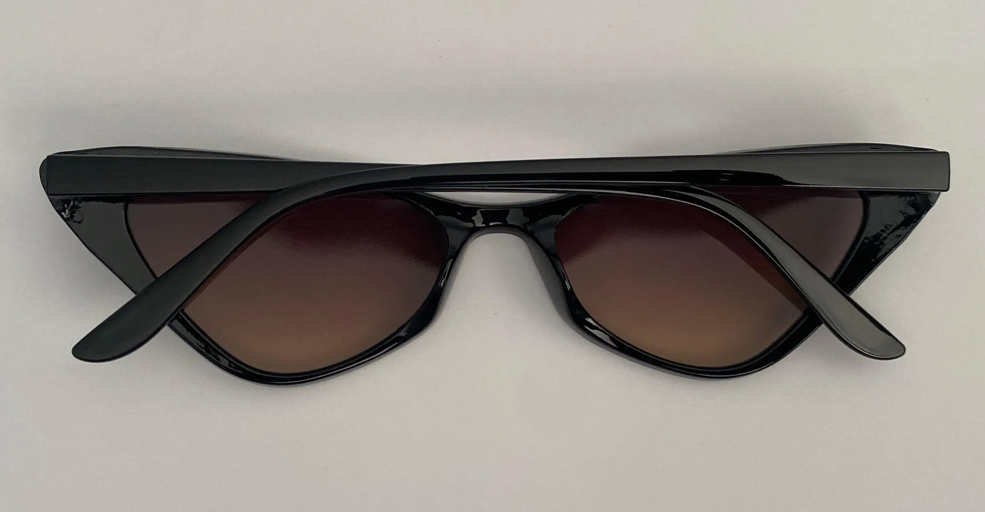 CatEye Sunglasses Black - Image 2