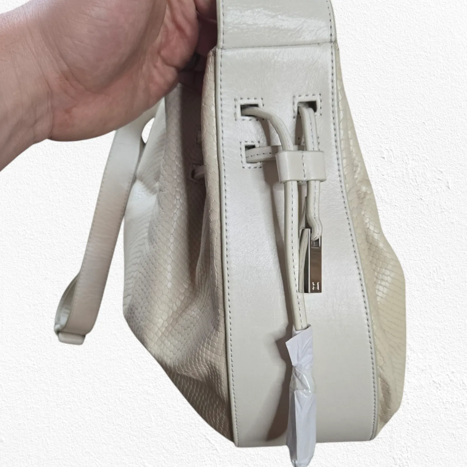 Halston Heritage Snakeskin Leather Drawstring Shoulder Bag Ivory Designer Purse - Image 7