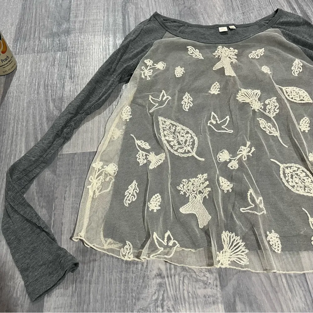 Anthropologie Eloise Grey Long Sleeve Blouse Top with Lace Woodland Theme - Image 2