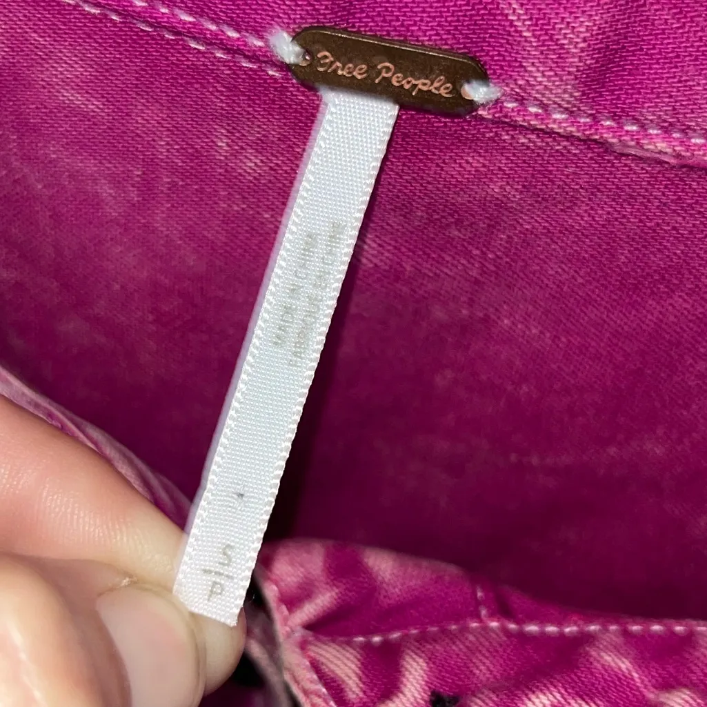 NWOT! Free People Acid Wash Denim Puff Sleeve You're All Mine Jacket 21” P2P - Image 4