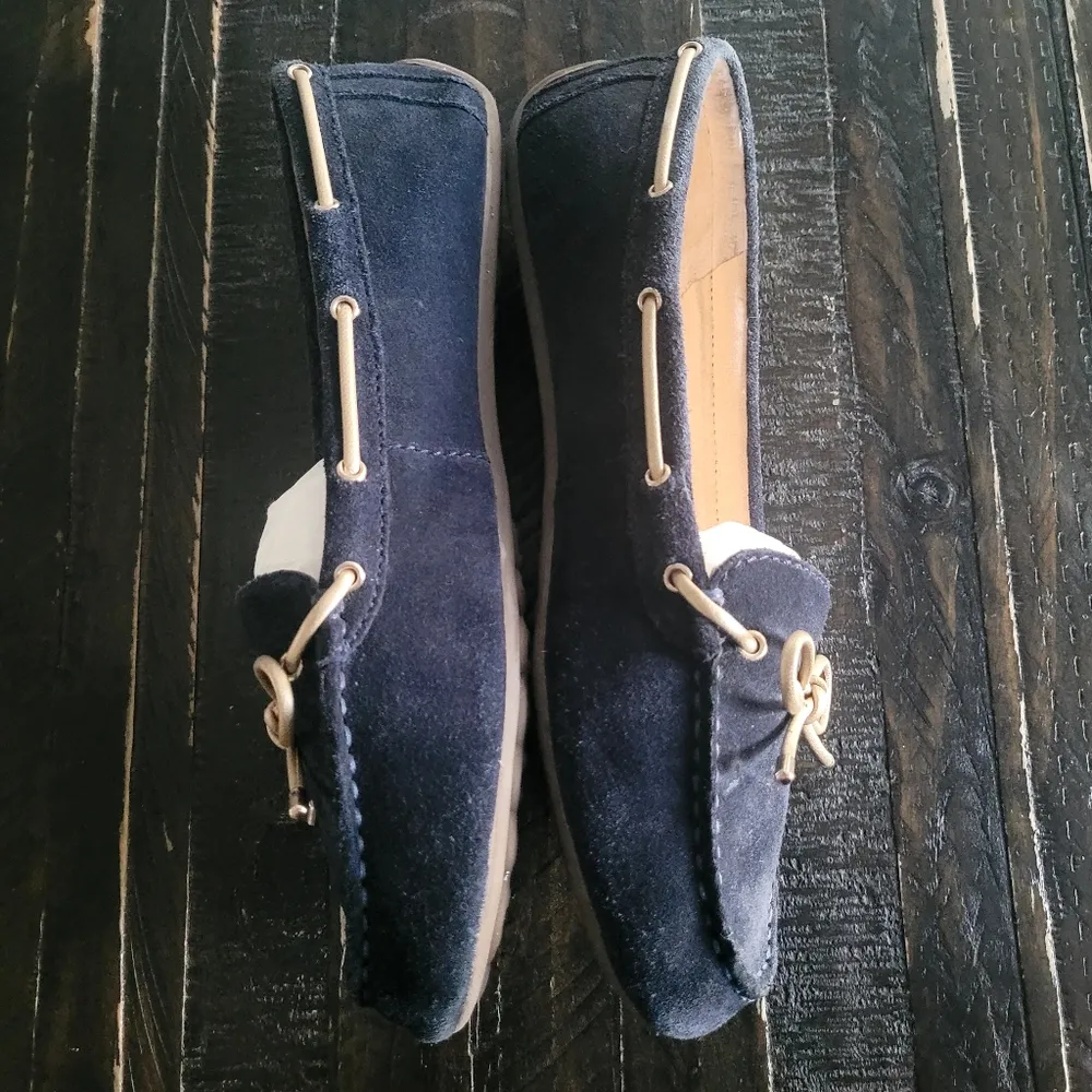 Crown & Ivy Suede Loafers Women's Size 8.5 - Image 4