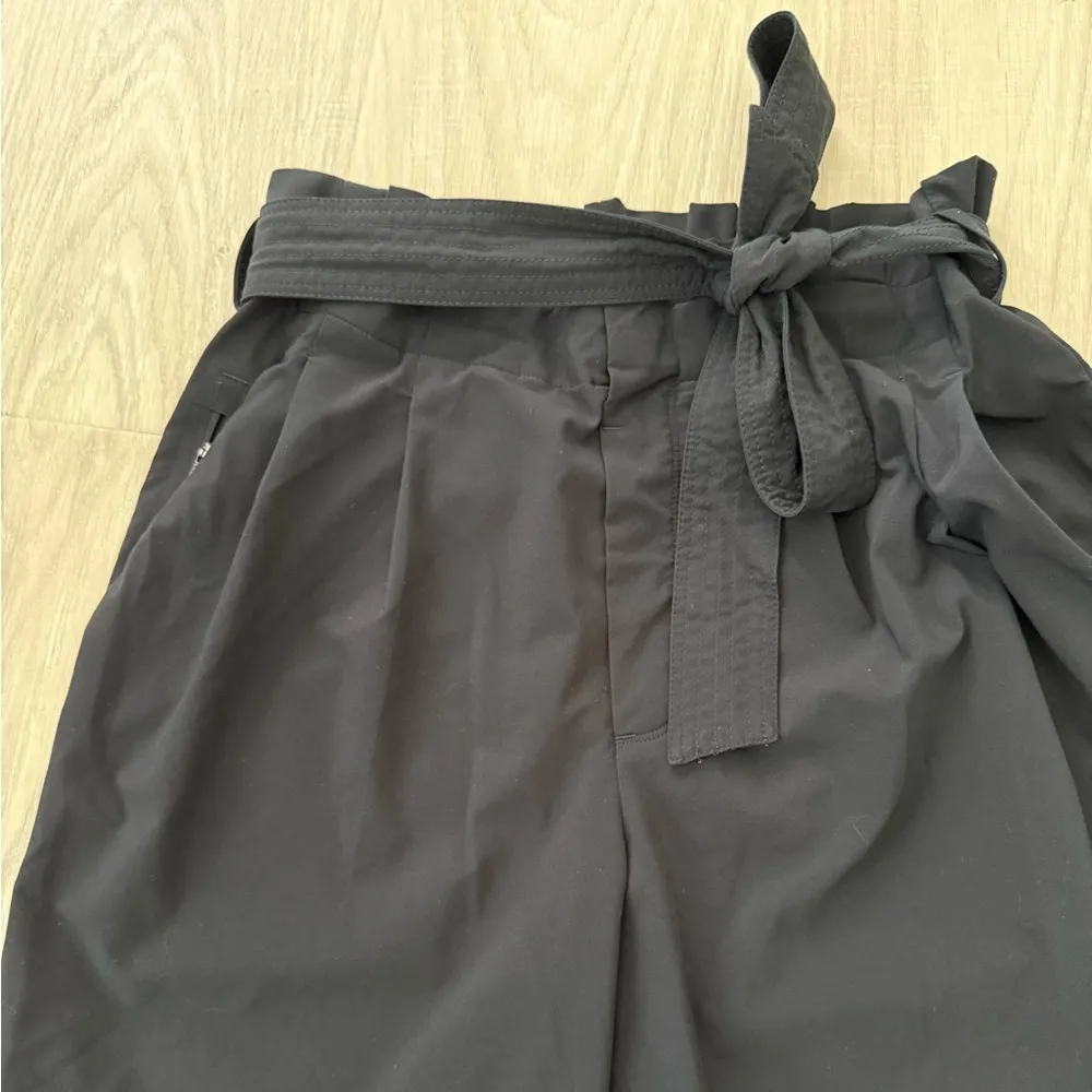 Athleta Skyline II Paperbag Tie Waist Pants | Black | 8 - Image 4