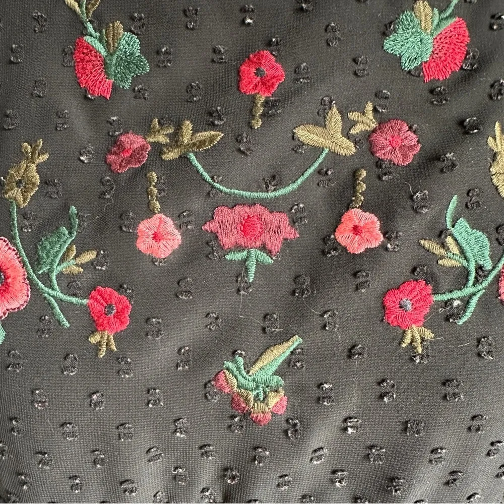 SuzAnne Betro Black Floral Embroidered Swiss Dot Dress | Size Large - Image 10