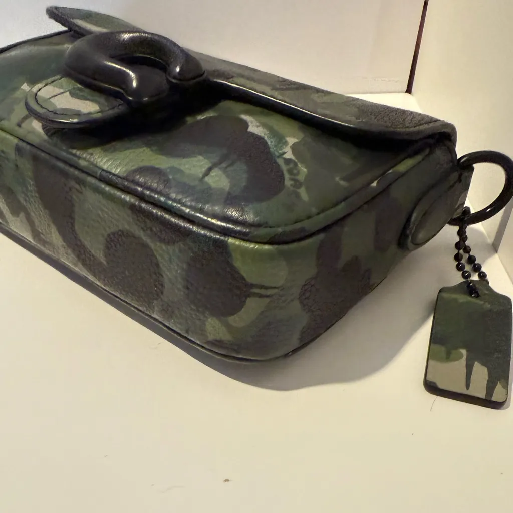 Coach Green/Black Camo Soft Tabby 18 Crossbody Bag CC104 NWOT - Rare and HTF! - Image 8