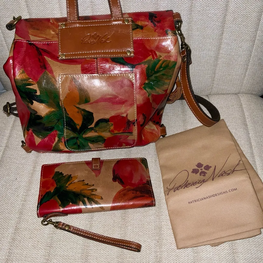 Patricia Nash Luzille Floral Leather Convertible Backpack/Crossbody & Wallet - Image 3
