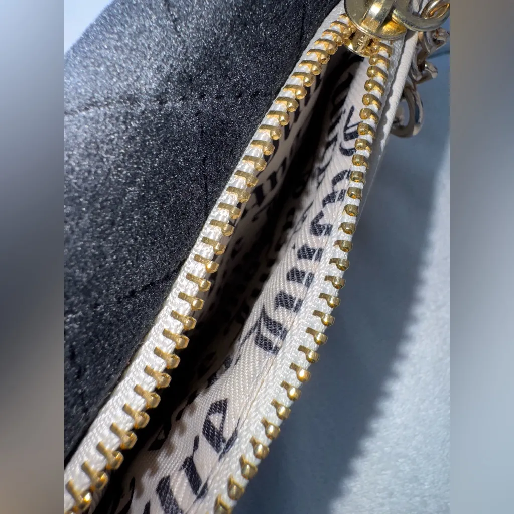 Black Velour And White Faux Leather Juicy Couture Trifold Wallet Heart Keyring - Image 13