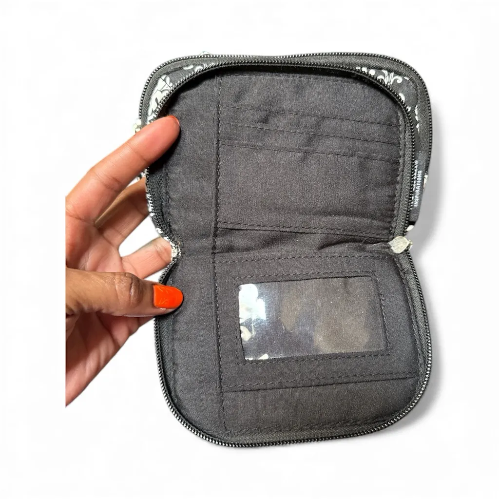 Elegant Black and White Crossbody Bag - Image 4