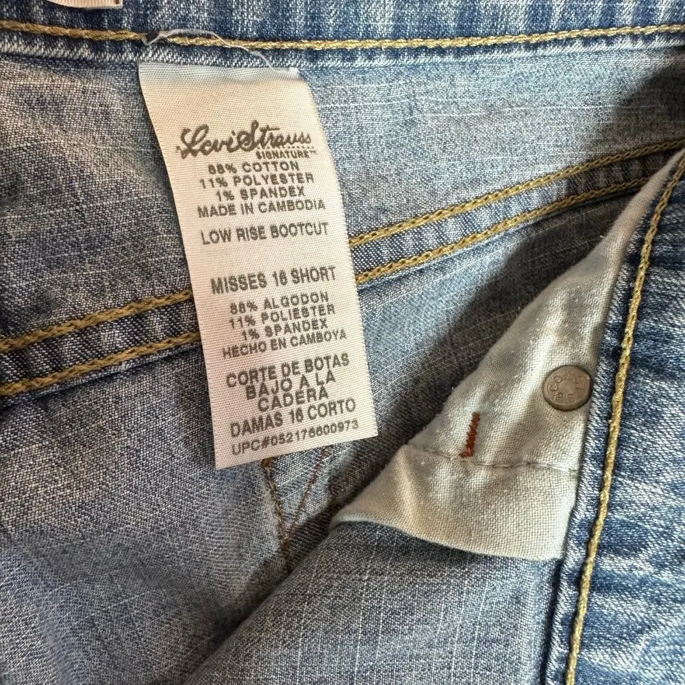 Levi Low Rise Bootcut Medium Wash Jeans - Image 5