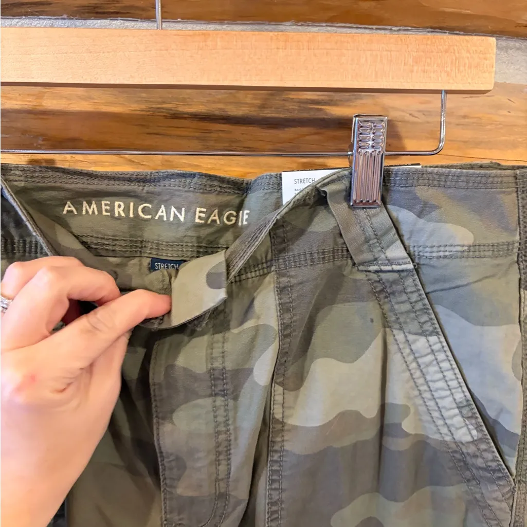 American Eagle NWT Camo Women’s Jogger size 12 - Image 4
