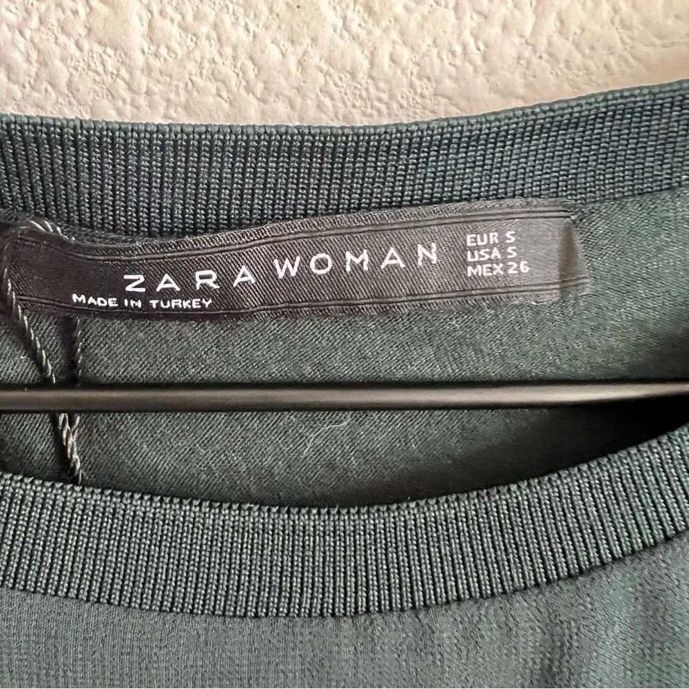 Zara Woman Dark Green Sheer Overlay Tank Shirt Small - Image 3