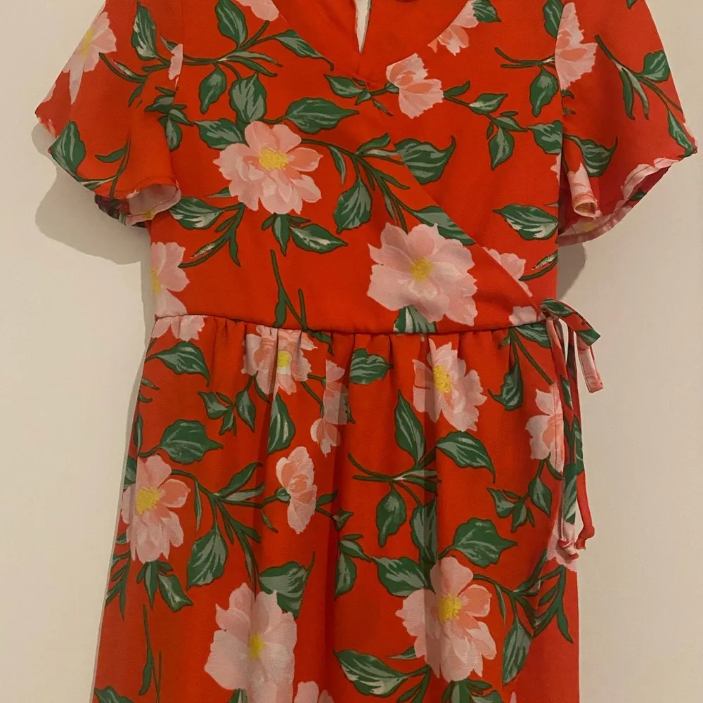 GB Maxi Floral Dress Size 4-6, With inside Slit up to knee… - Image 5