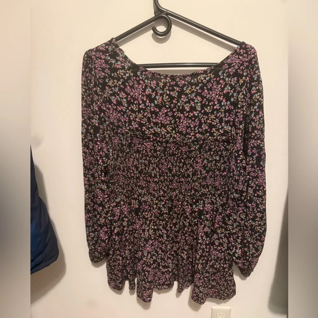 Torrid size 3 smocked floral top - Image 4
