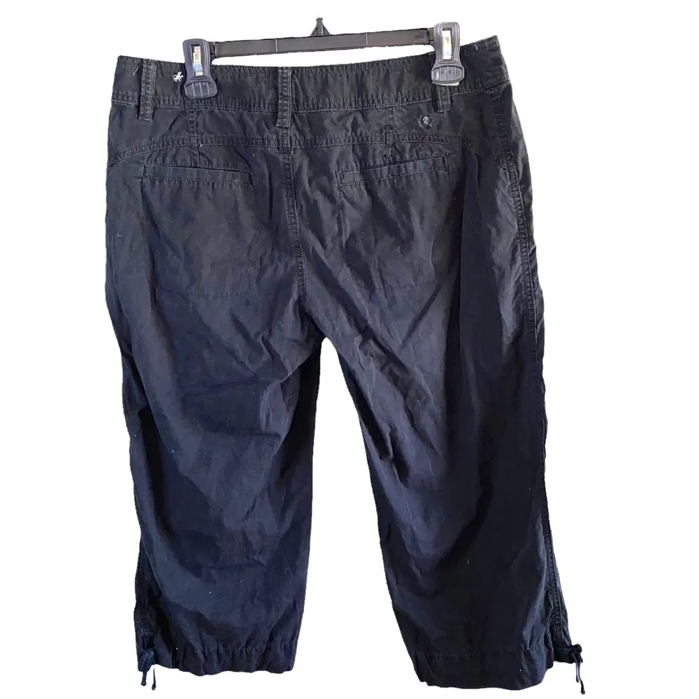 Izod Black Capri Pants - Image 3