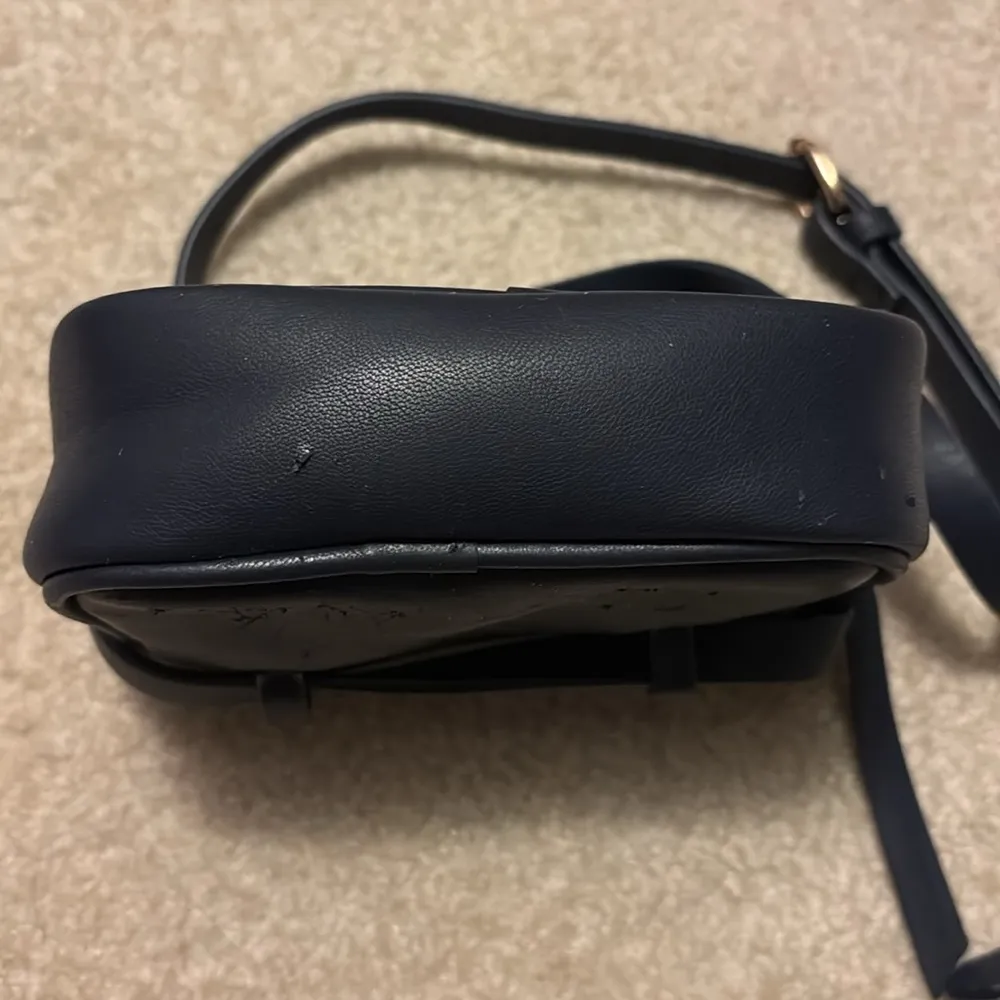 Lexi & Abbie chevron quilt belt bag Blue - Image 5