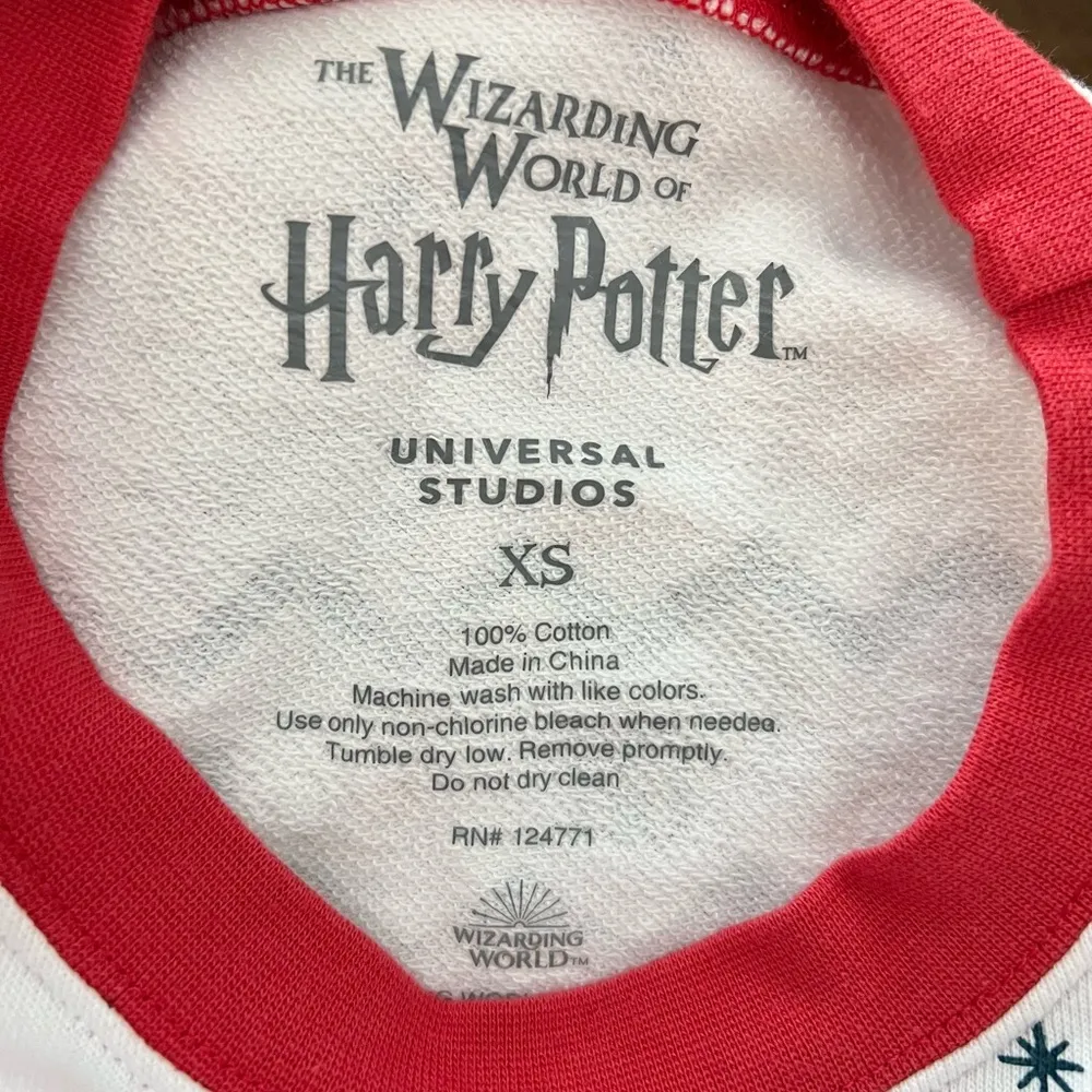 NWT Universal Studios Wizarding World Harry Potter Christmas Hogwarts Sweatshirt Blue Size XS - Image 6