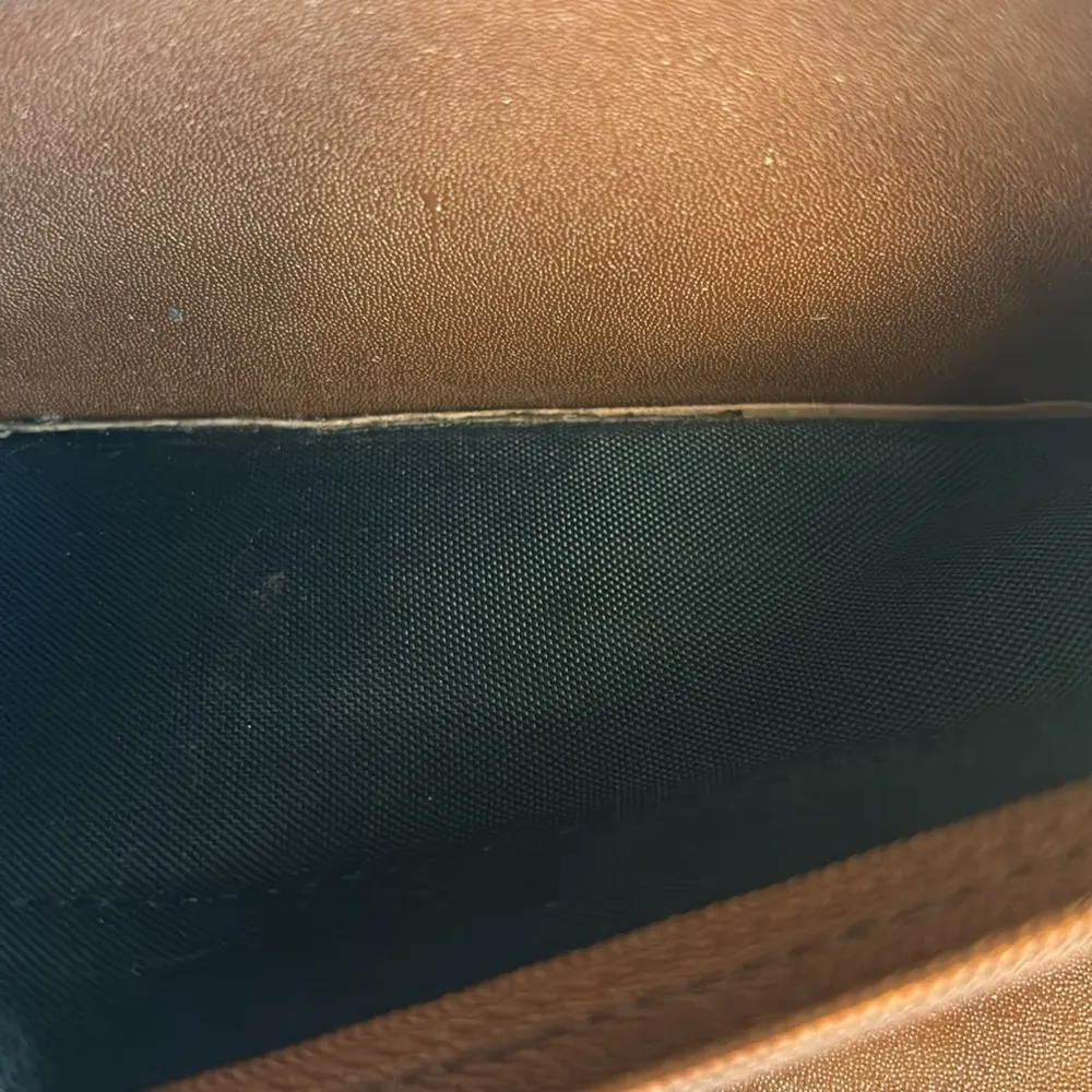 Guess Wallet Zip-Around Closure Multiple Compartments Compact Design Brown W OS - Image 8