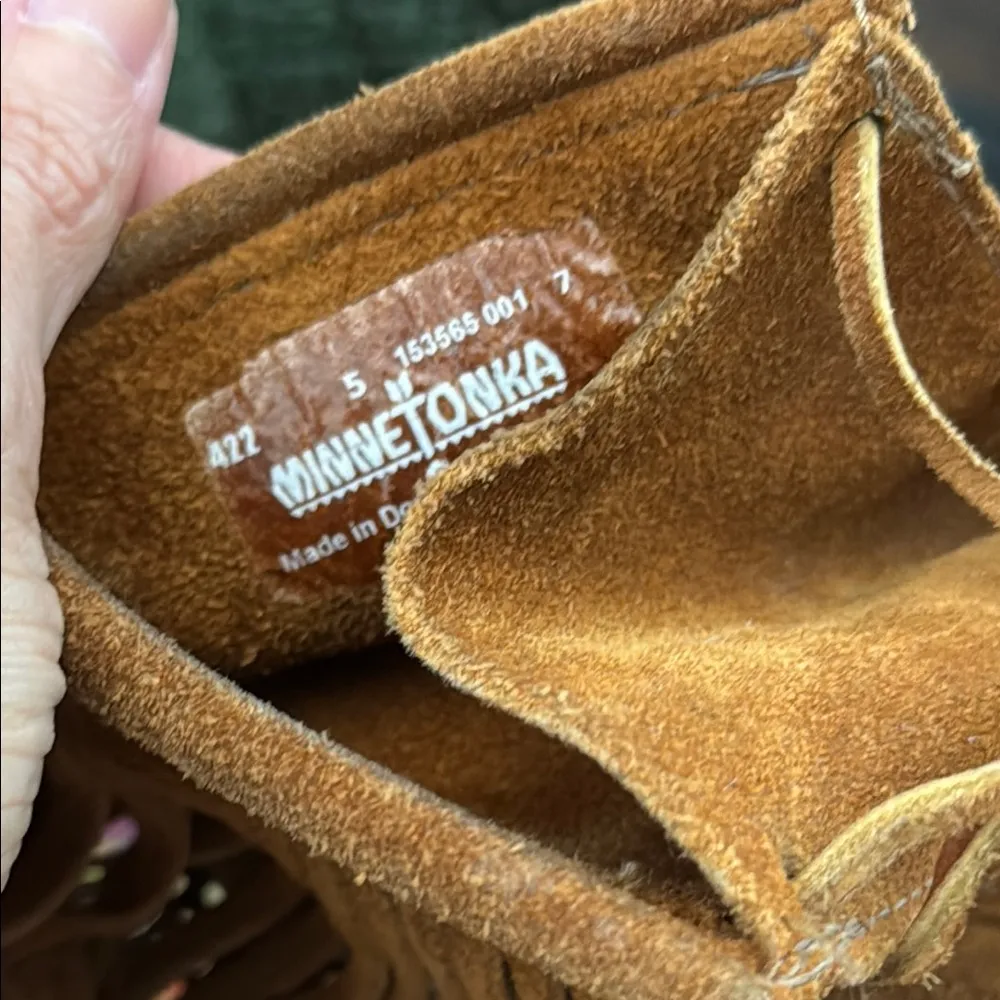 Minnetonka Tramper Tobacco Suede Lace Up Moccasin Fringe Booties - Image 5