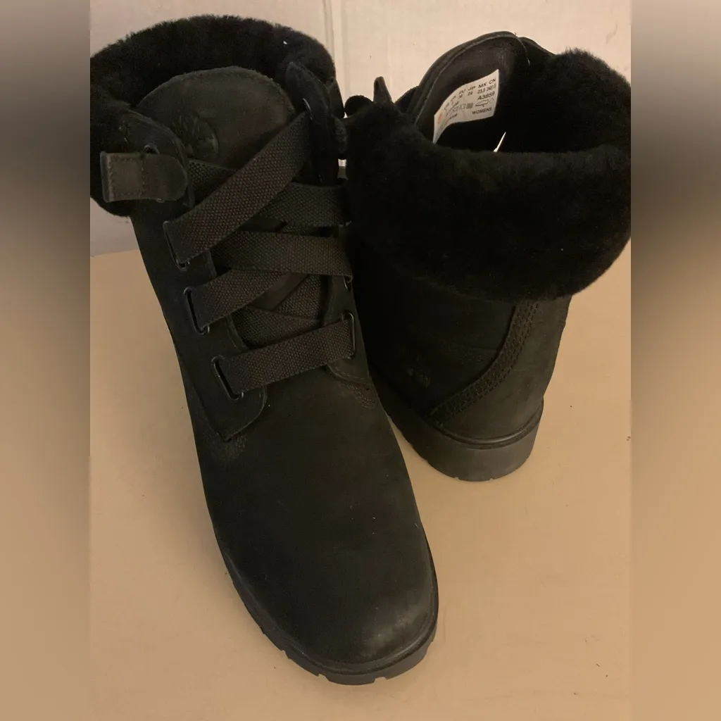 Timberland Women's Black leather fur trim waterproof combat Ankle Boots size 7 - Image 2