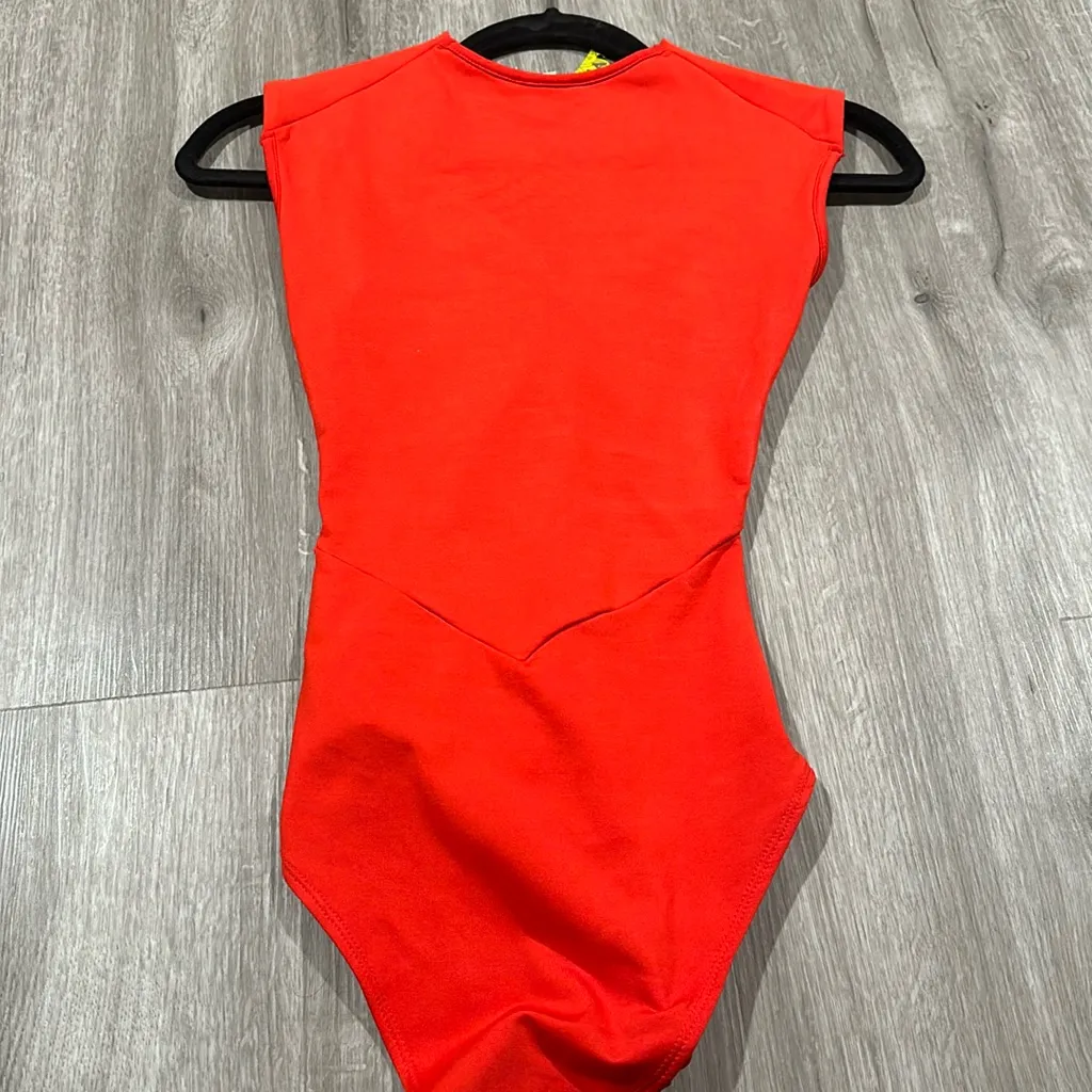 ❤️ Gianni Bini Red Crossover Bodysuit Top - Image 5