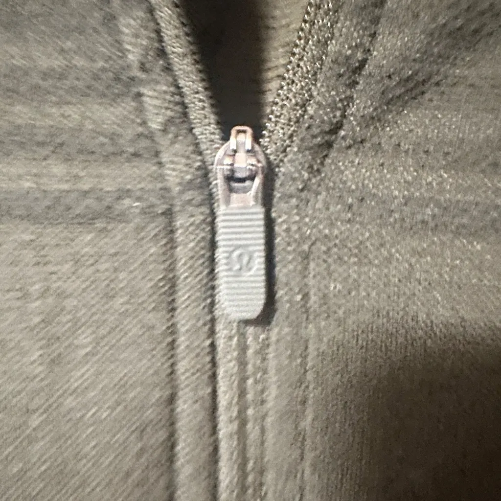Lululemon Keep the Heat 1/2 Zip Size 4 - Image 5