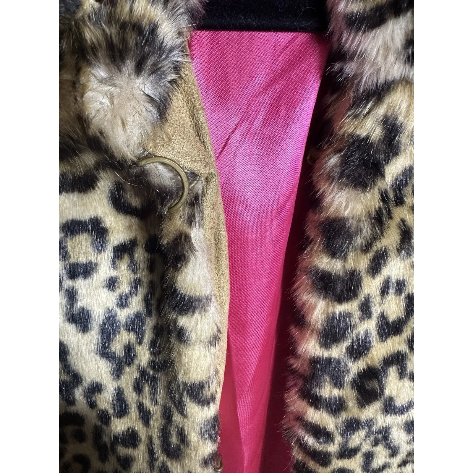 Forever 21 Faux Fur Vest Animal Leopard W/ Hot Pink Lining Hook Close Sz. Small - Image 3