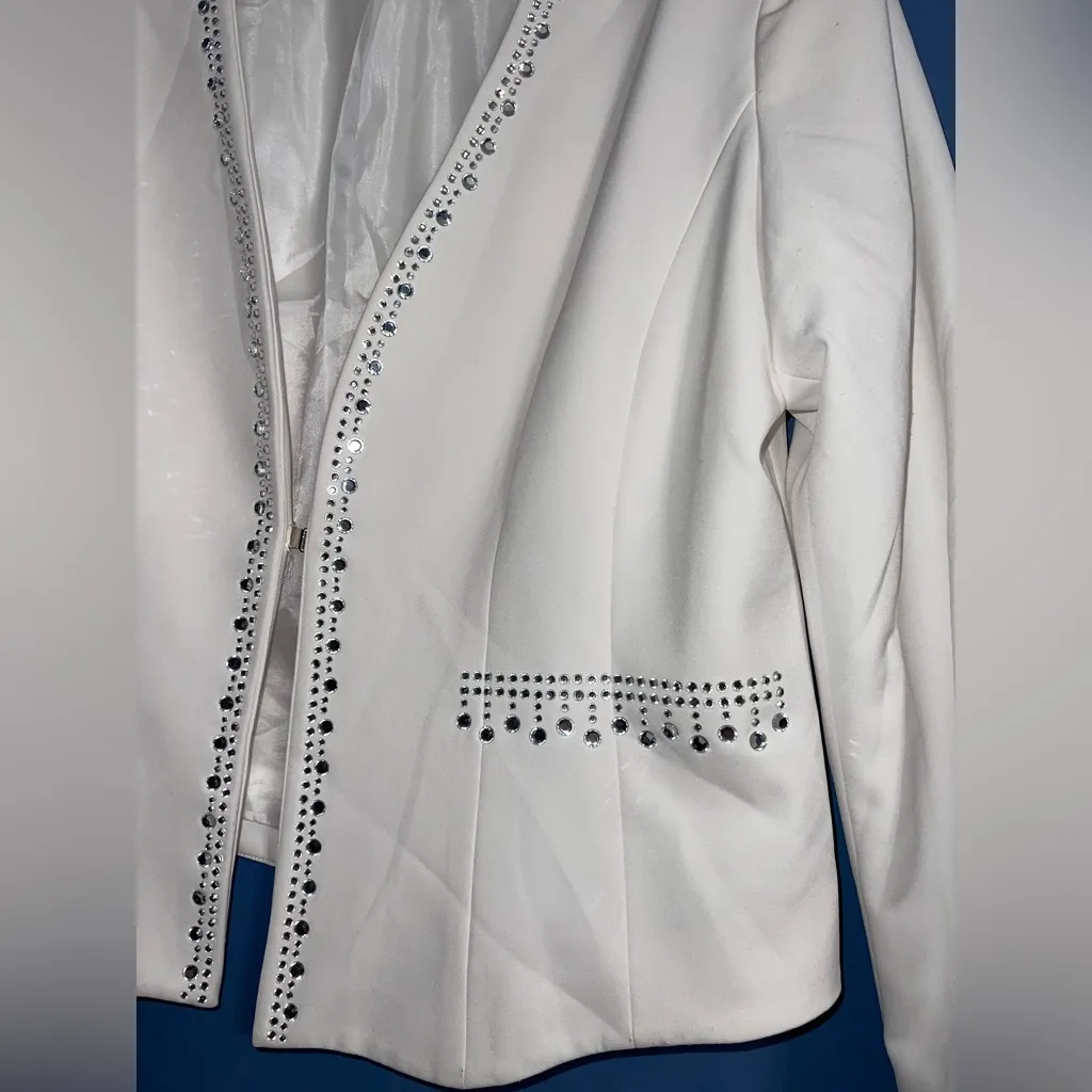 Lily & Taylor Women's White Vest Size 14 - Image 12