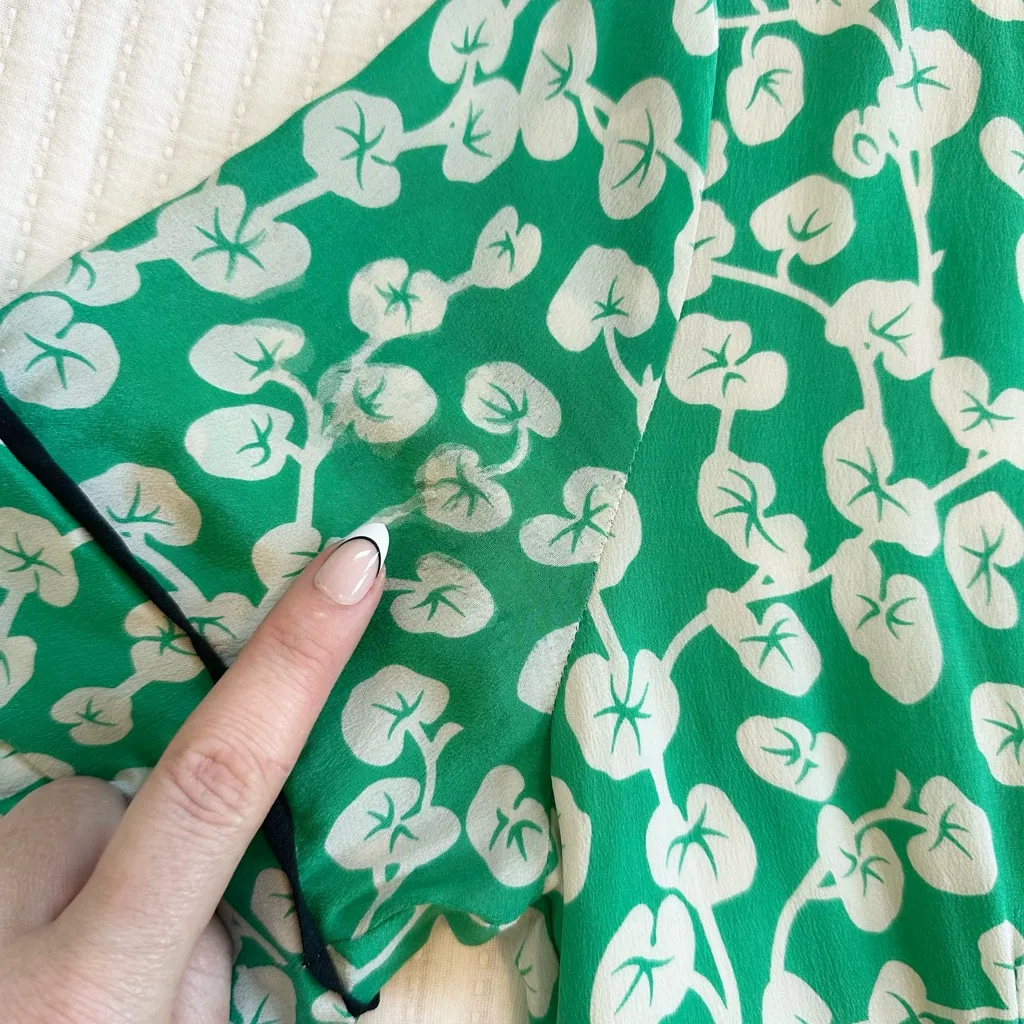 Dalton Silk Crepe Wrap Dress in Green Floral Print Size L - Image 7