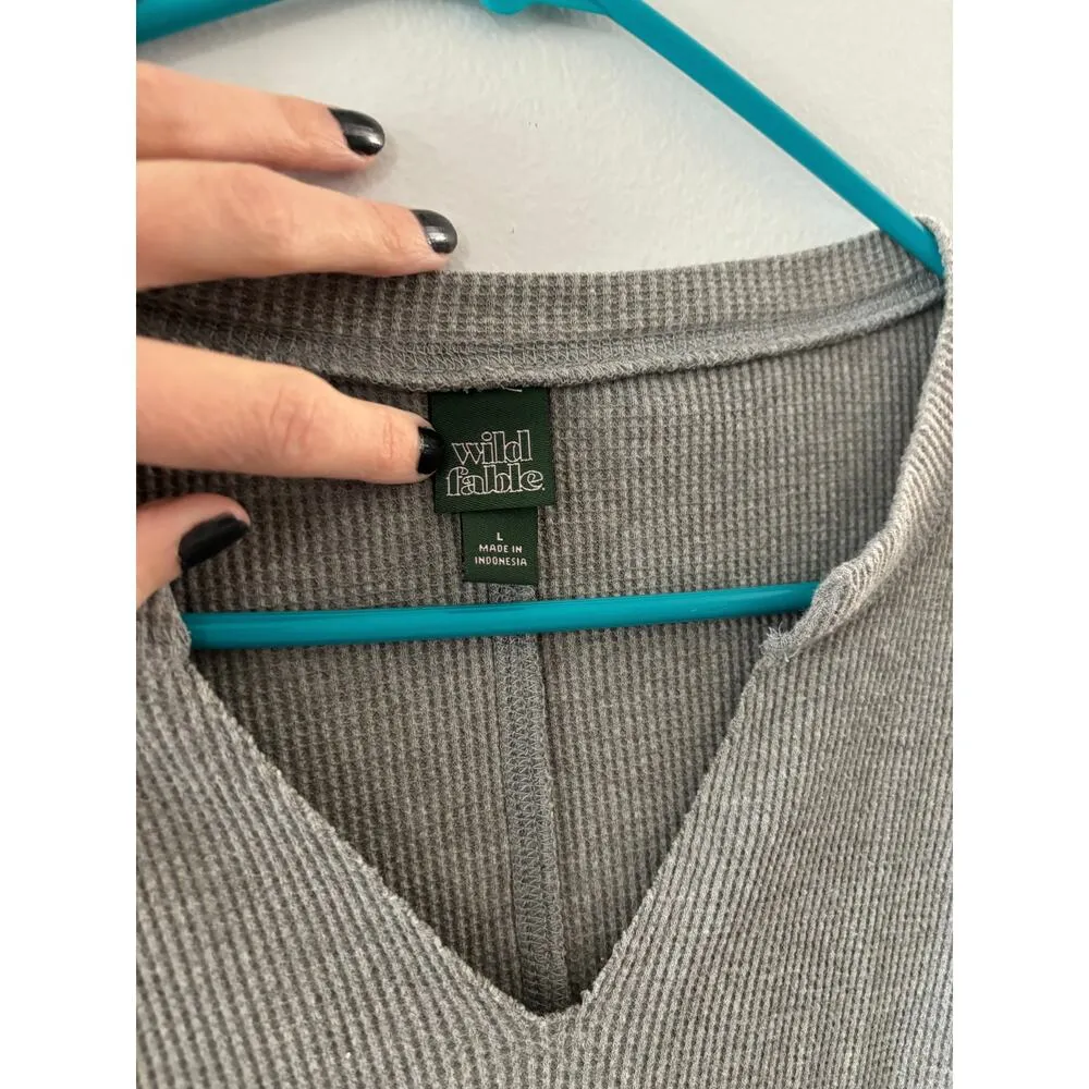 Wild Fable Top Women's Large Gray Cropped Waffle Knit Cotton V-neck Thermal - Image 2