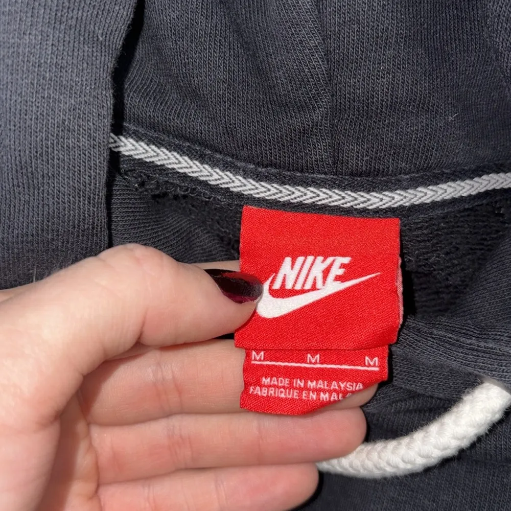 Nike hoodie - Image 4