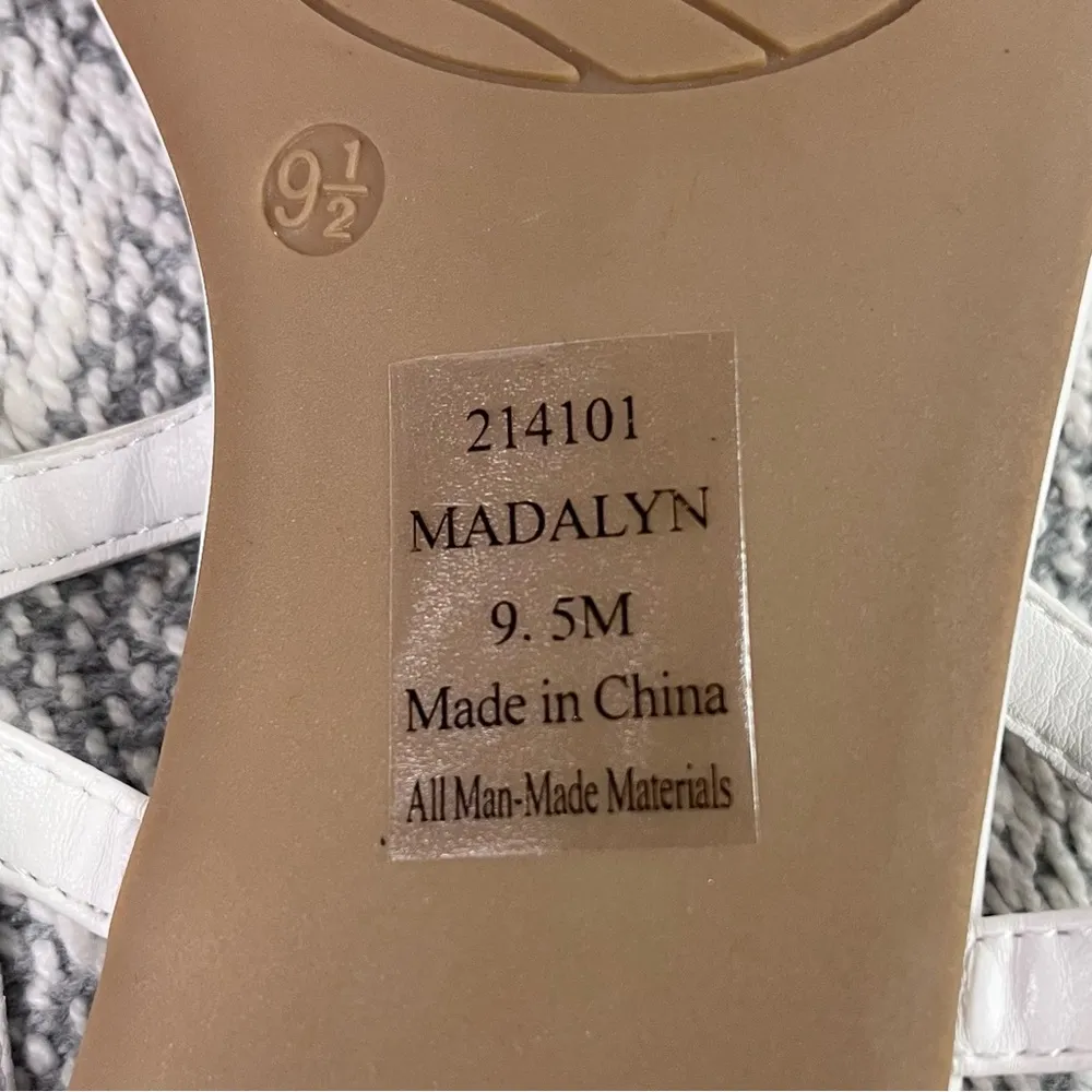 XAPPEAL Madalyn White T Strap Thong Rhinestone Sandals Flip Flops 9.5 NEW - Image 8