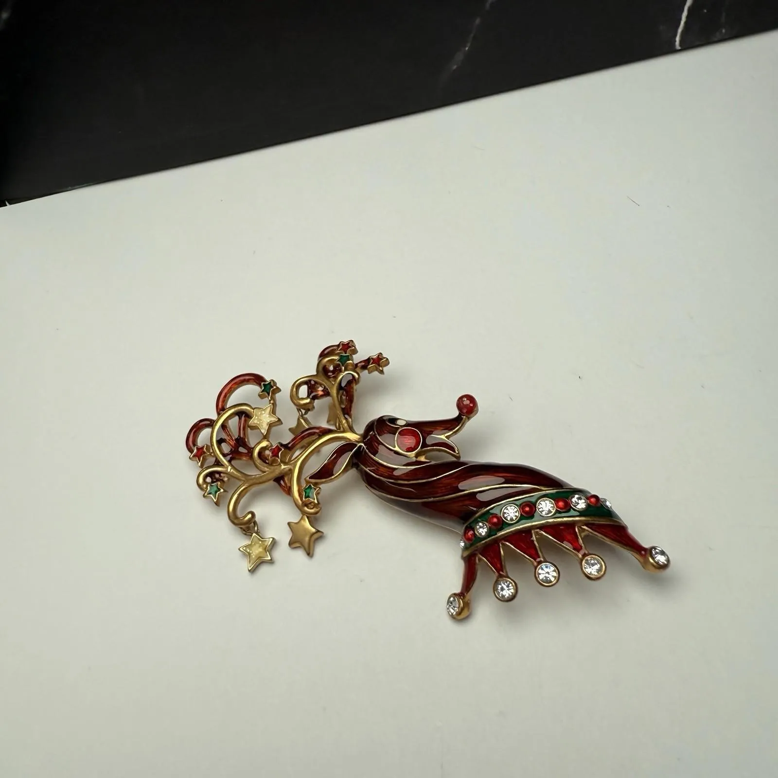 Bob Mackie Festive Reindeer Enamel Rhinestone Brooch Pin Gold Tone Signed - Image 10