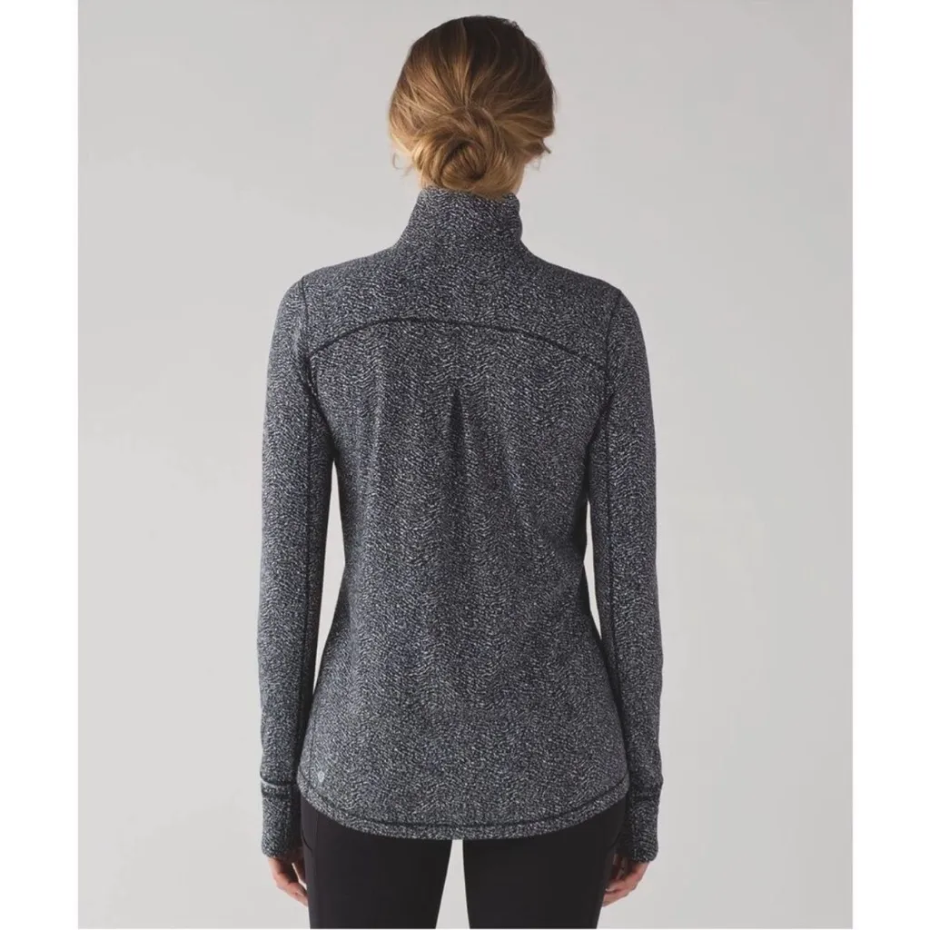 Lululemon Outrun 1/2 Zip Up Running Rippled Jacquard Black/White Pullover Size 4 - Image 3