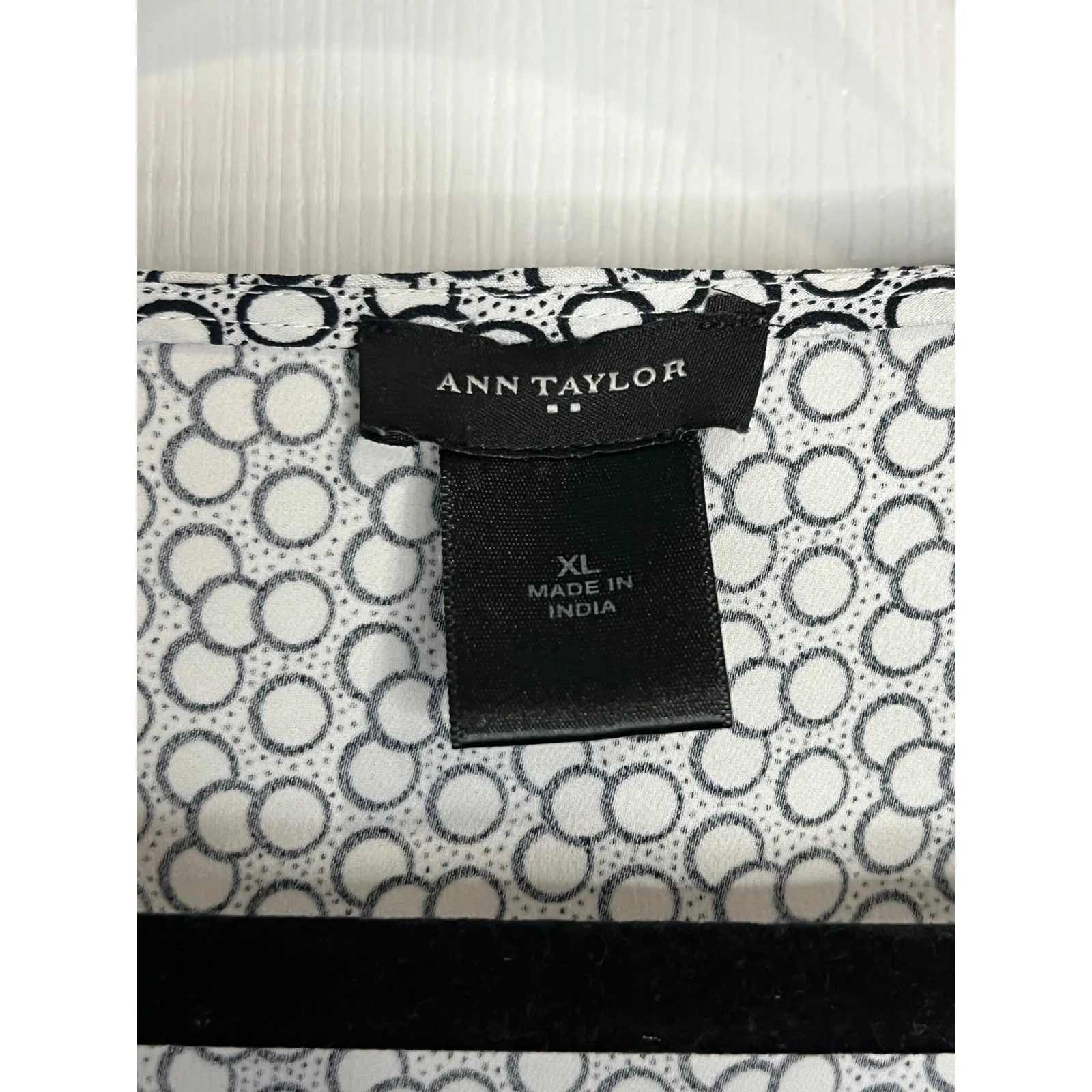 Ann Taylor XL White Black Circle Print Long Sleeve Blouse Career Casual - Image 7
