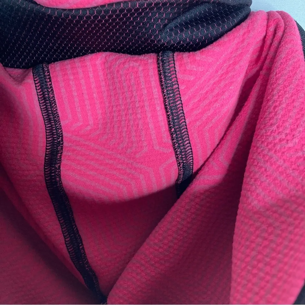Under Armour Black and Pink Zip Up Hoodie Medium - Image 8
