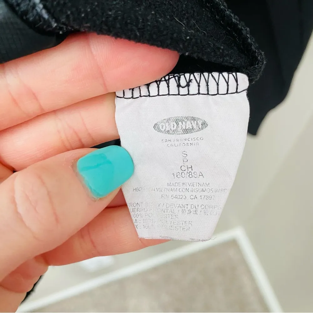 Old Navy  Zip Up Work Out Jacket Black Sz Small - Image 5