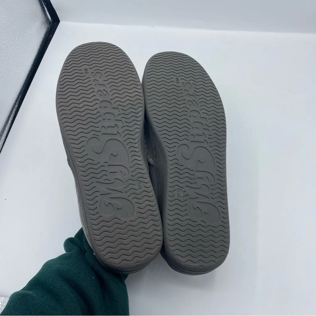 MY SLIPPERS from My Pillow Leather Gray Mule Slippers‎ Size 9 all season - Image 2