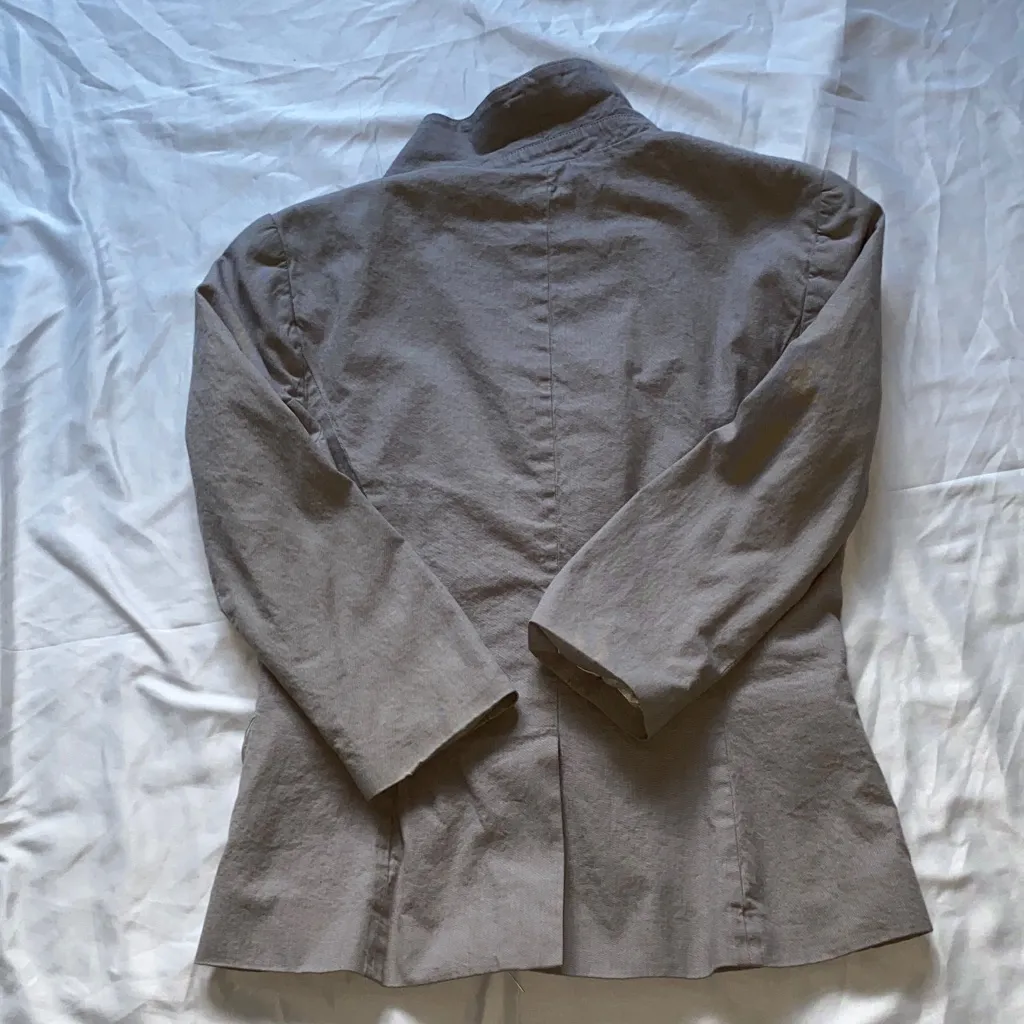 Banana Republic Women's Beige Blazer - Image 9