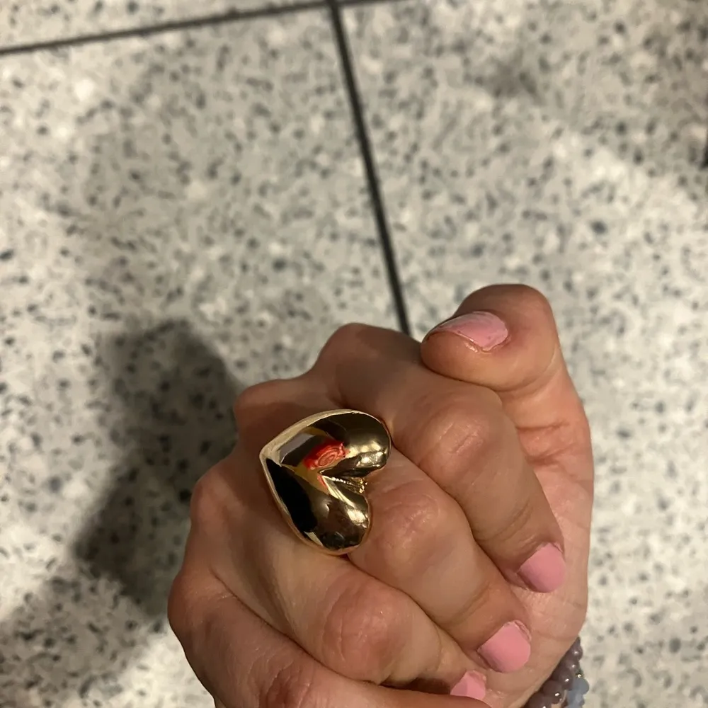 H&M Heart Ring - Image 5