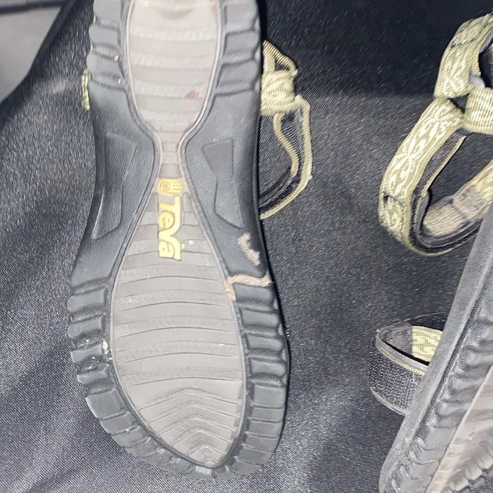 TEVA WO size 7 Black and Olive Green Sandals Hook and Loop closure clean - Image 5