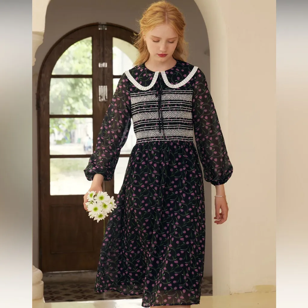 Simple Retro Black Purple Tulip Floral Smocked Midi Dress Peter Pan Collar
S - Image 3