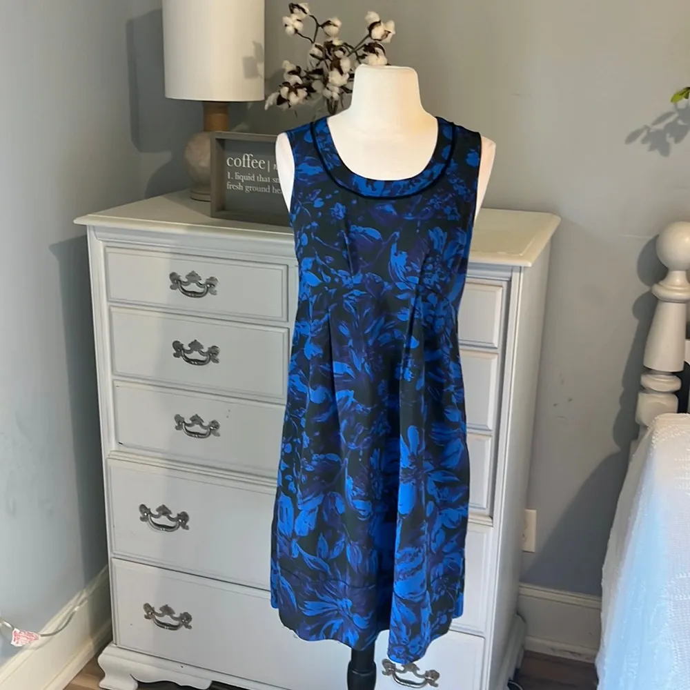 Simply Vera Dress Vera Wang Royal Blue Black Floral Womens 4 Silky Small - Image 3